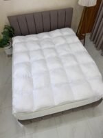 Topper (Mattress Pad)